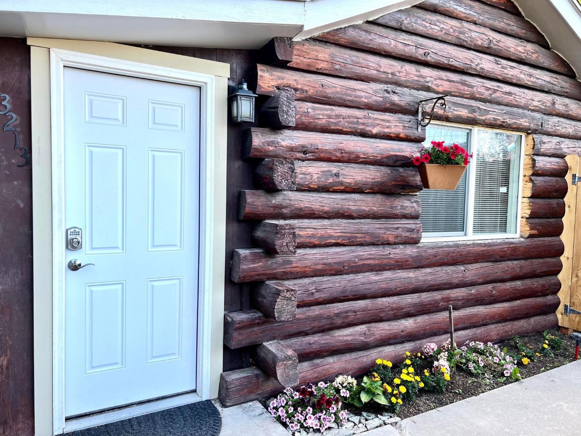 Apartamento Log House In Heart Of Anchorage Exterior foto